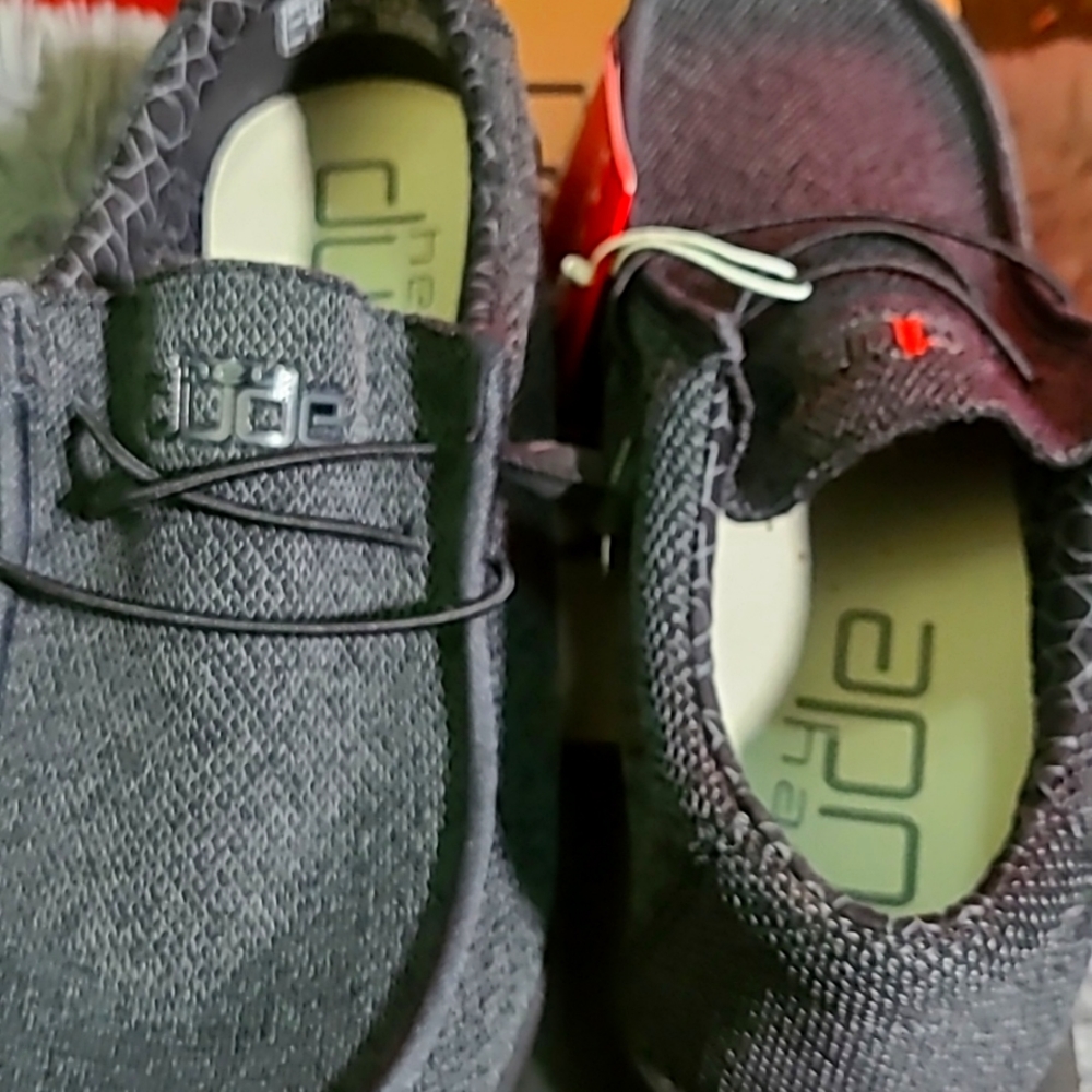 Hey dude size 9 new
